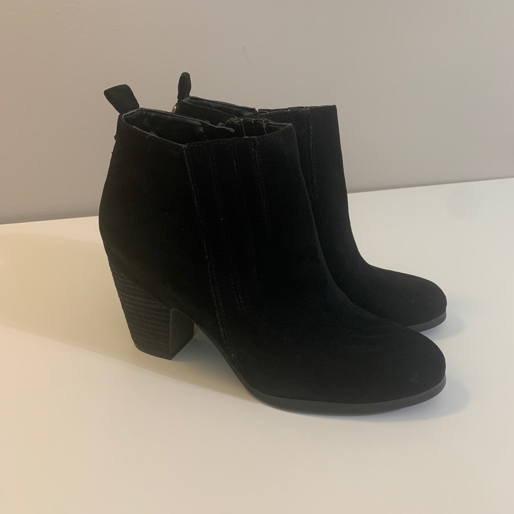 Crown Vintage Black Suede Heel Boots